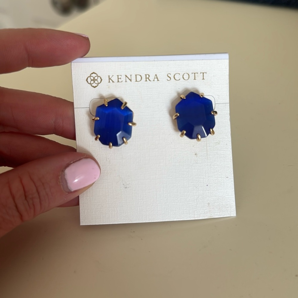 Kendra Scott earrings